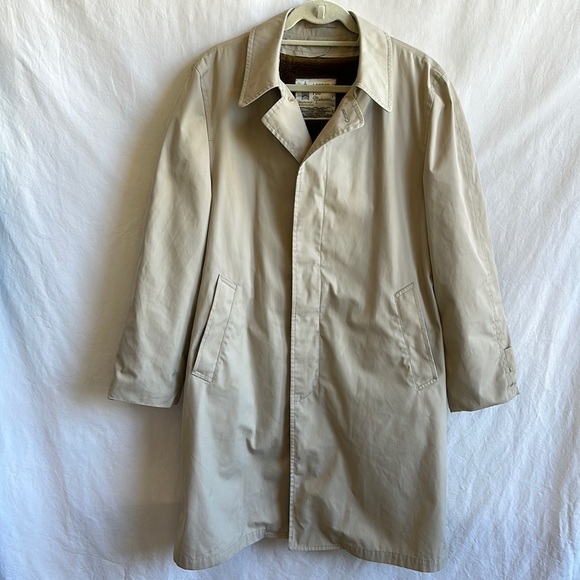 London Fog Other - London Fog vintage classic beige coat with zip-in cold weather liner, 42 Reg